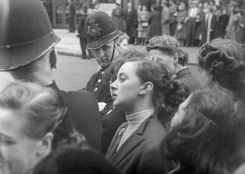 Queen crowd corrected