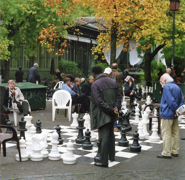 Chess in the Park, Geneva.  Photo  Pete Grafton